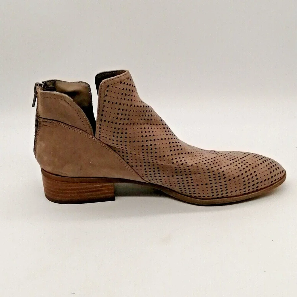 BKE Shoes Womens Lolita Brown‎ 9.5 Ankle Boots Perforated Back Zip Pointed Toe